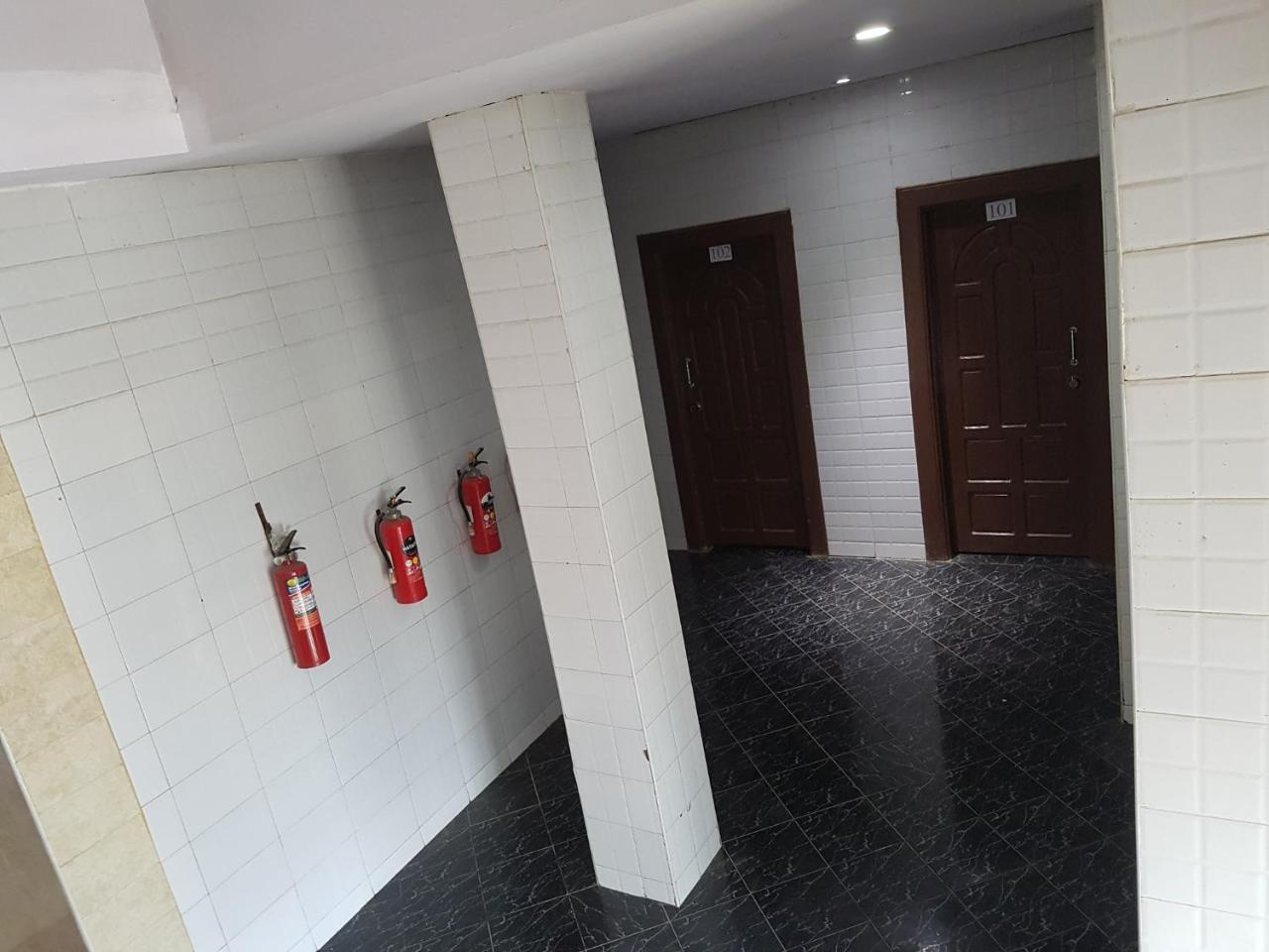 מייק Shwe Eain Si Guest House - Burmese Only מראה חיצוני תמונה