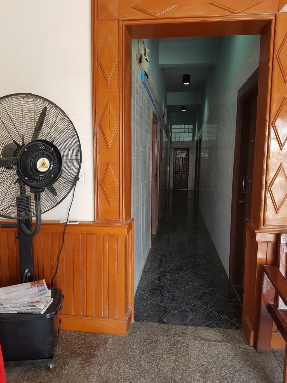 מייק Shwe Eain Si Guest House - Burmese Only מראה חיצוני תמונה